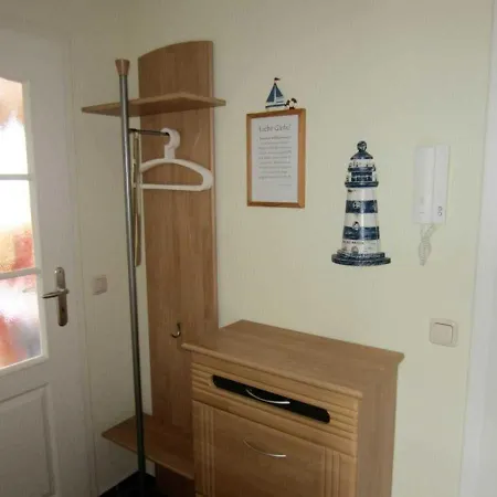 Kapitaenshaus Regulus Og Appartement Zingst