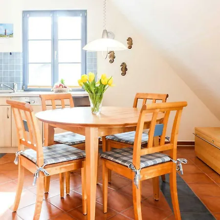 Kapitaenshaus Regulus Og Appartement